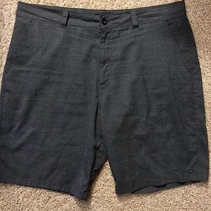 O’Neill 38W Gray Plaid Textured Shorts